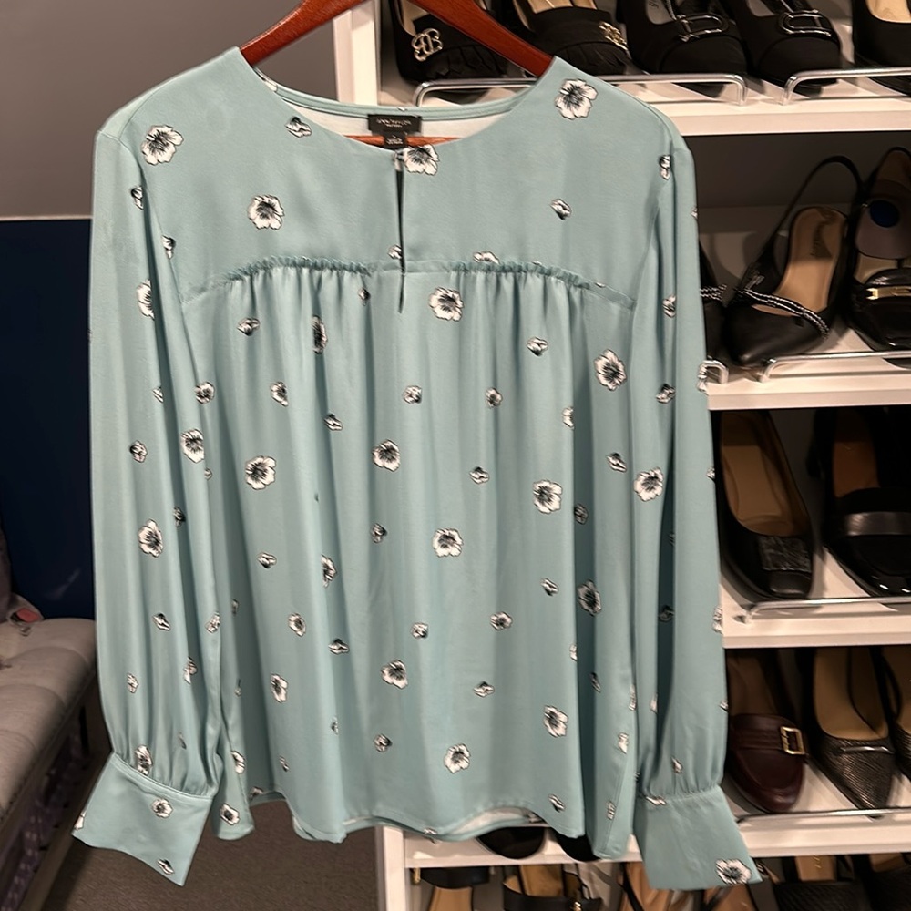 Ann Taylor Factory Floral Green Top